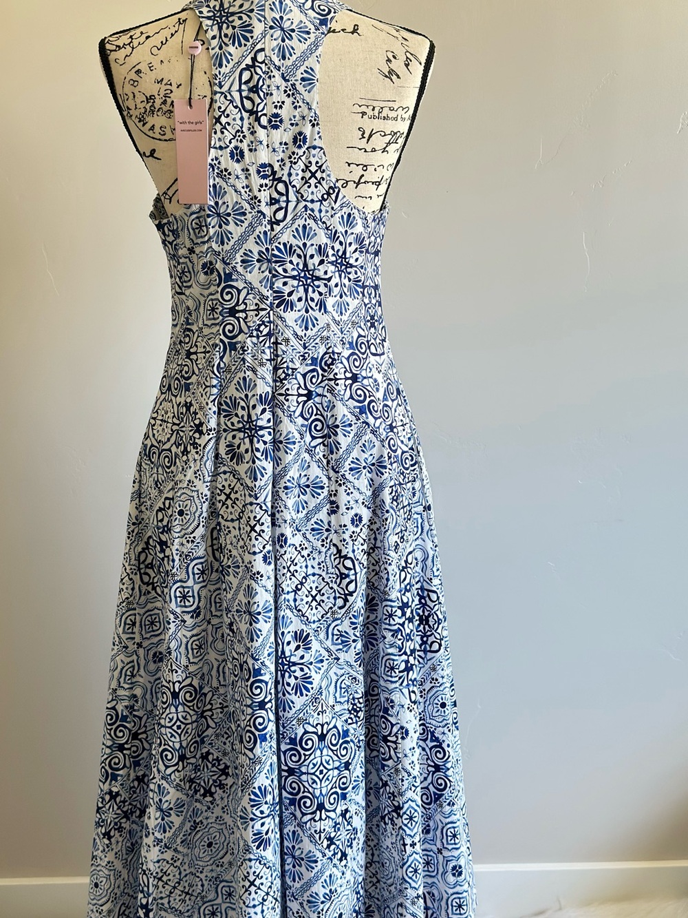 Avec Les Filles Blue and White Patterned Halter Neck Maxi Dress Size 8 NWT - Picture 8 of 15